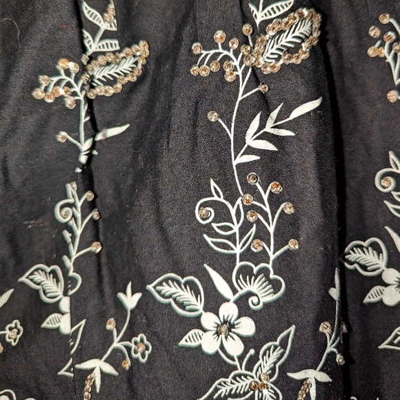 Torrid Embellished Skirt 18 - Picture 3 of 12